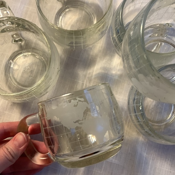 Nestle Globe Mugs - 6 - Picture 4 of 5